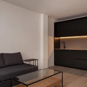rambla-suites.catalonia-hotels.com/